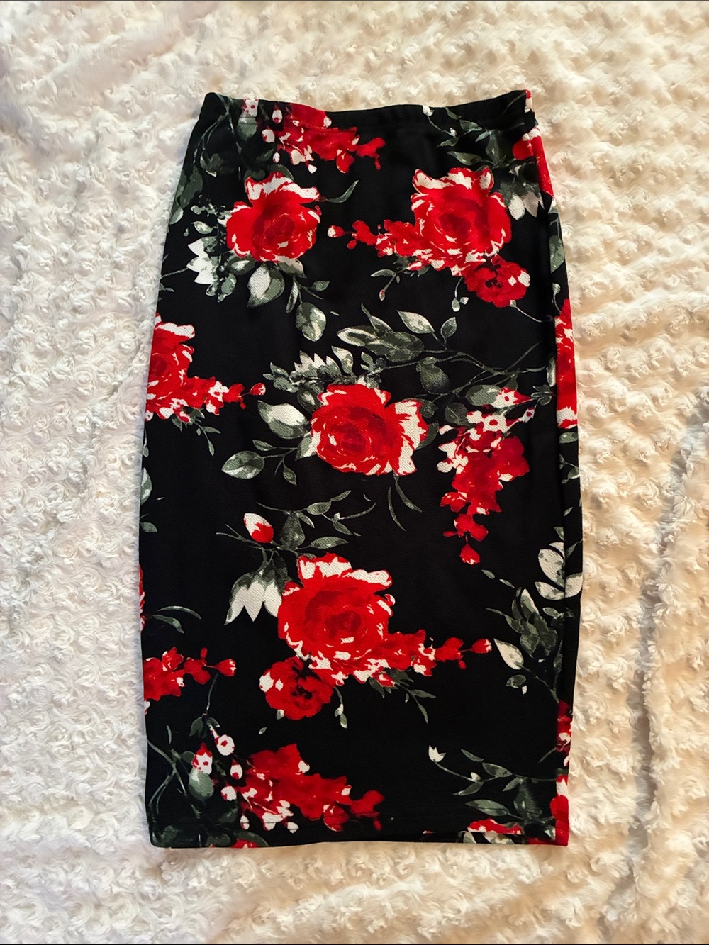 SHEIN Black Pencil Skirt with Red Rose Floral Print